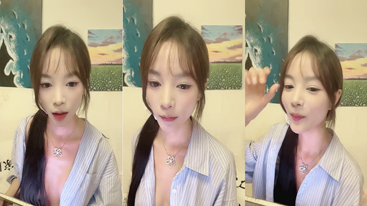 美貌骨感校花，人瘦奶大-，跳蛋自慰边震边唱歌，表情淫荡